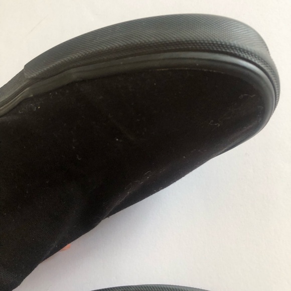 Black Classic Slip On Vans - Picture 9 of 16